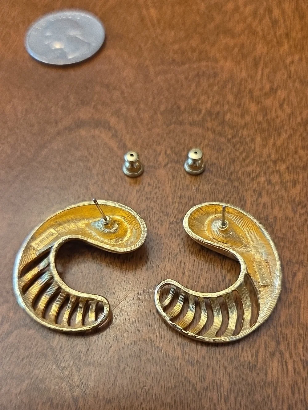 Vtg Trifari -Elegant Gold Earrings with Crystal Accents